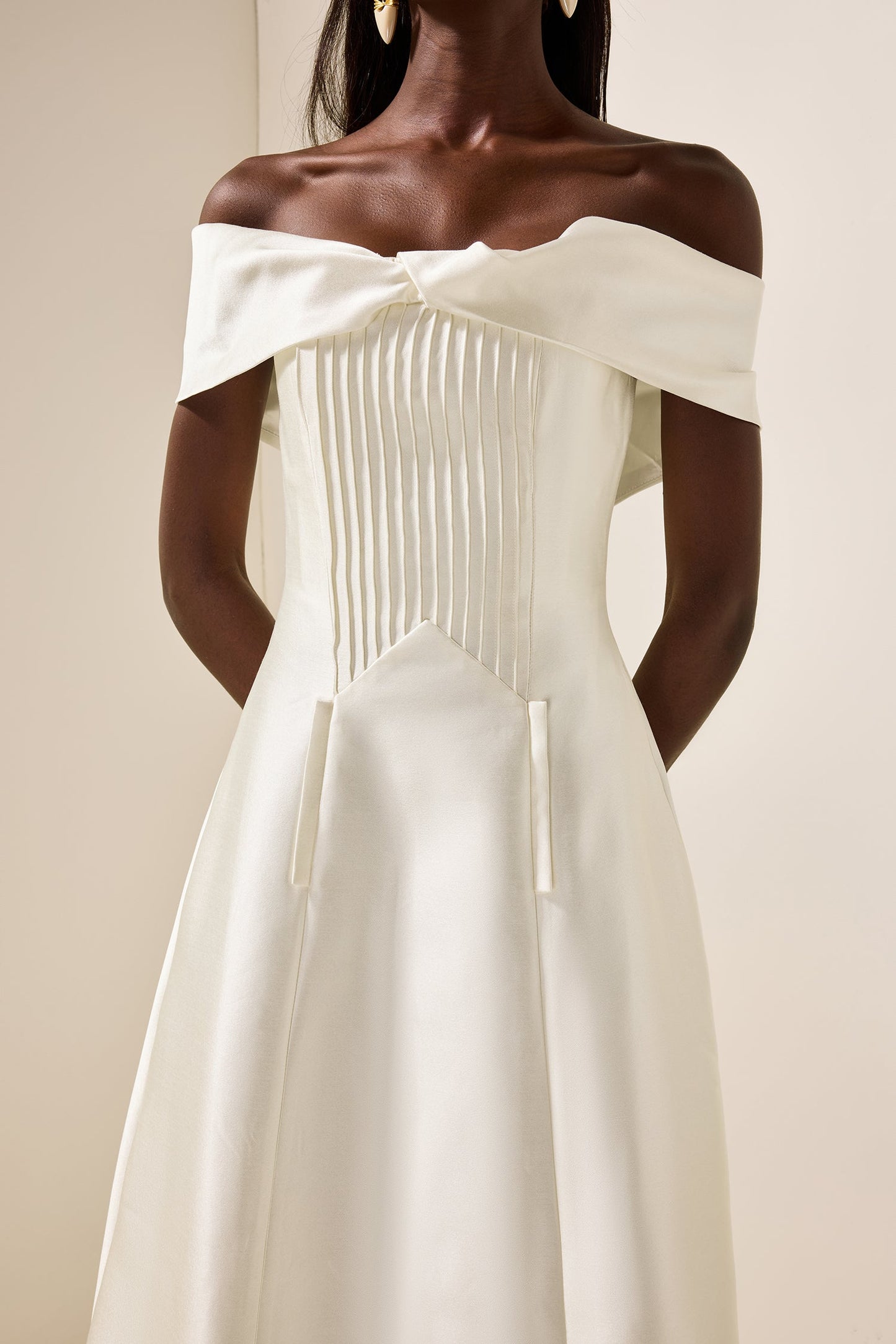 Knotted Pleat Midi Dress