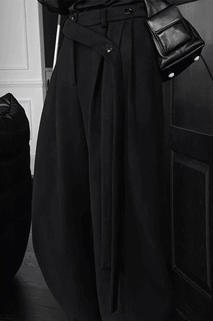 Relaxed Fluid Ribbon Curved Pants