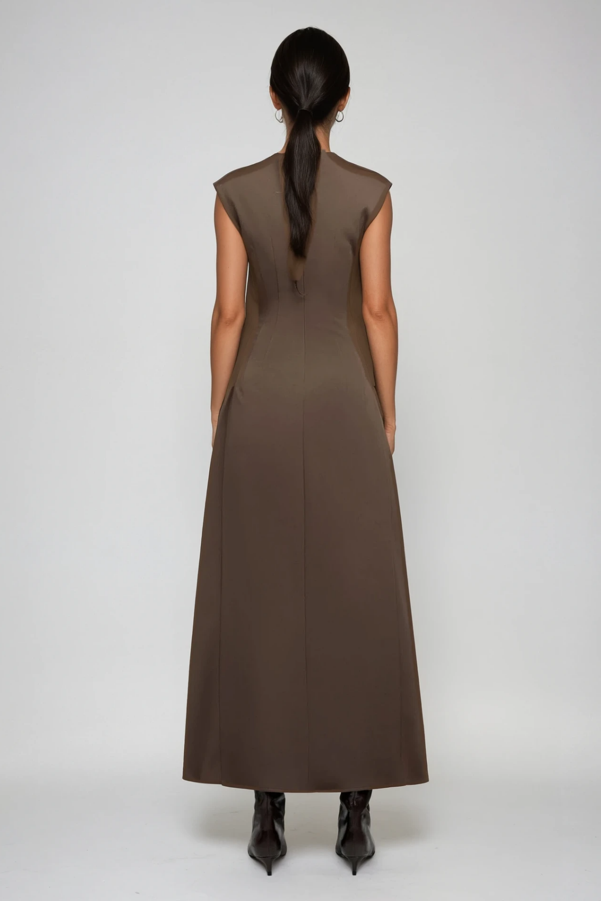 Cabdullaahi Sleeveless Asymmetric Maxi Dress in Brown