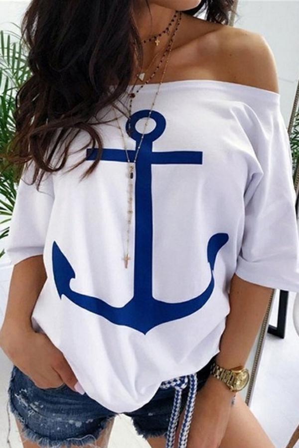 Printed Off-shoulder T-shirt