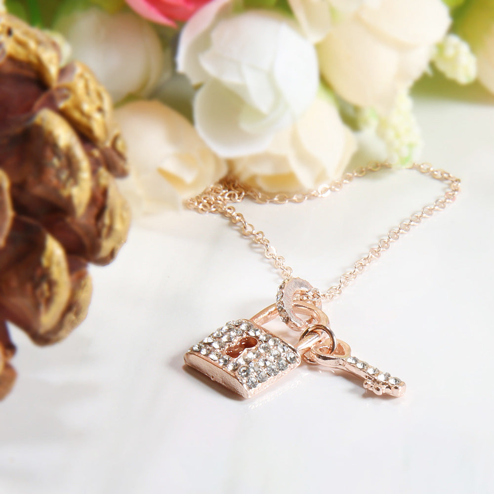 Classic Gold Necklace with Timeless Appeal