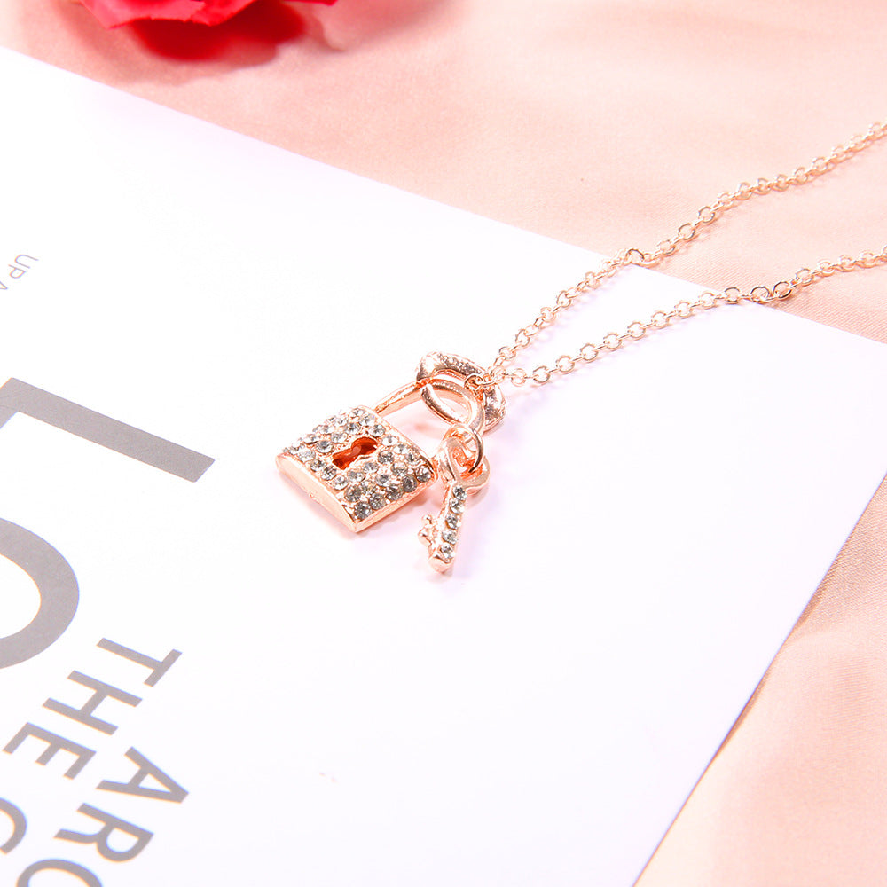 Classic Gold Necklace with Timeless Appeal