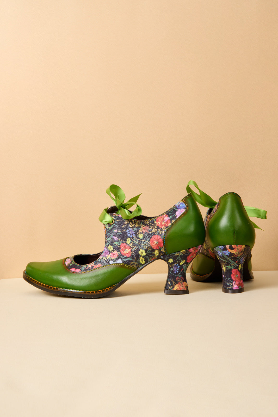 Soffia | Romance Novel Leather Pump