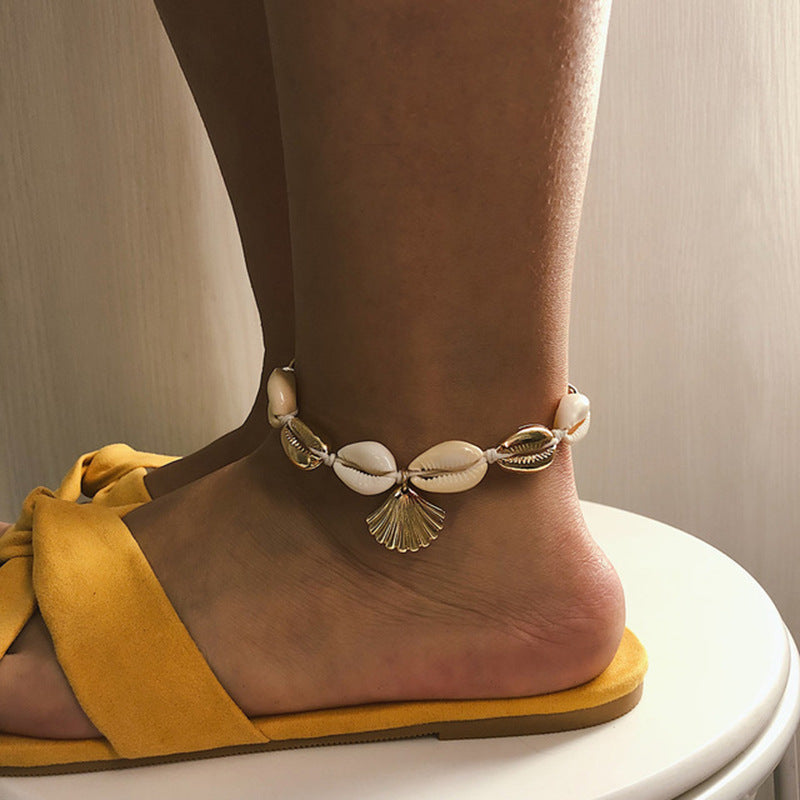 Classic Gold Anklet with Timeless Appeal