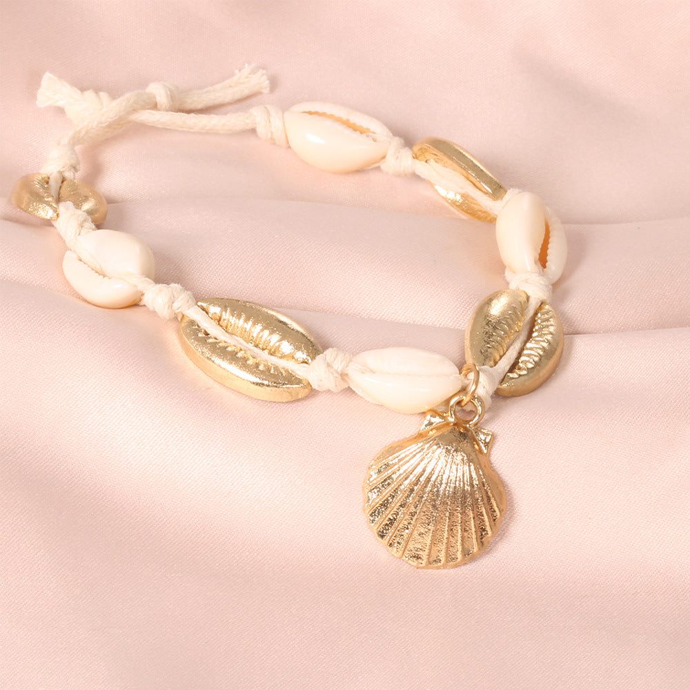 Classic Gold Anklet with Timeless Appeal