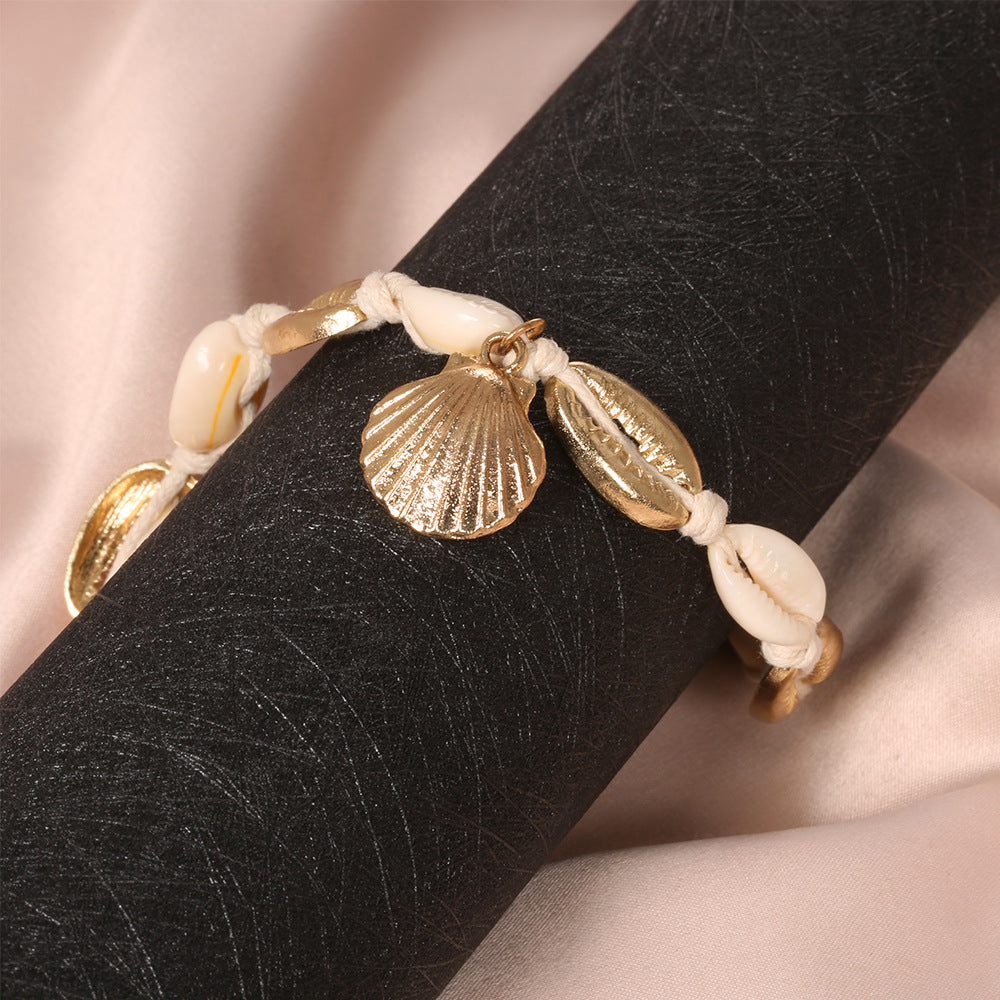 Classic Gold Anklet with Timeless Appeal