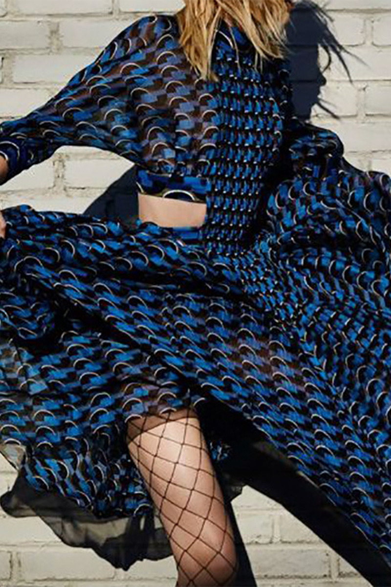 Print Flounce Half a Turtleneck Cake Skirt Dresses