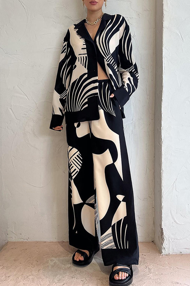 Geometric Print Pocket Turndown Collar Two Pieces