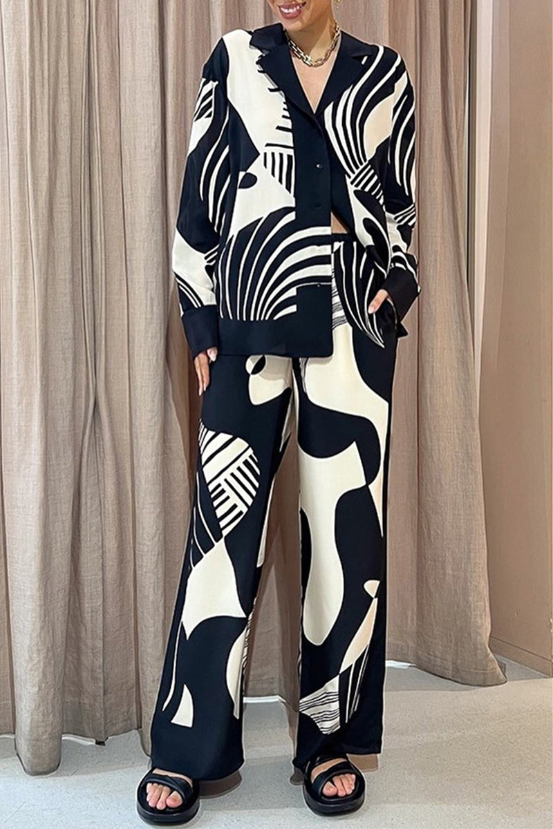 Geometric Print Pocket Turndown Collar Two Pieces