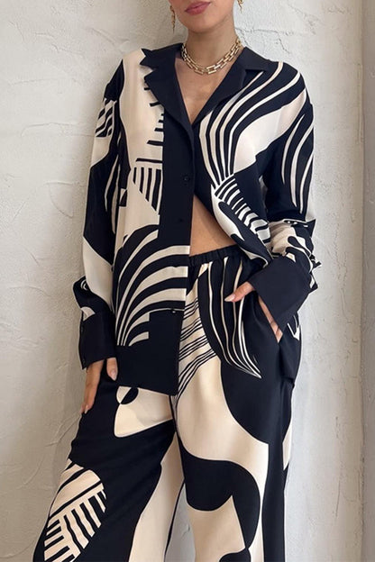 Geometric Print Pocket Turndown Collar Two Pieces