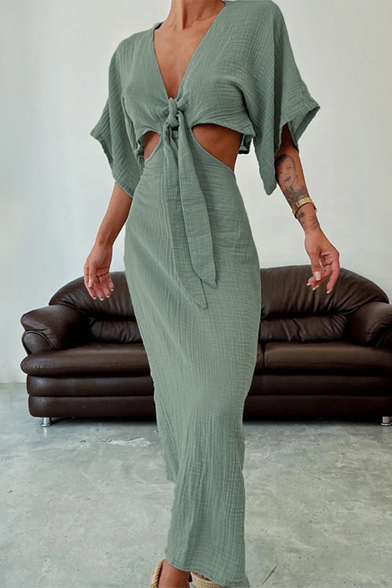Hollowed Out Frenulum V Neck One Step Skirt Dresses