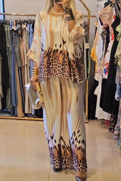 Daily Leopard Print Contrast O Neck Three Quarter Two Pieces