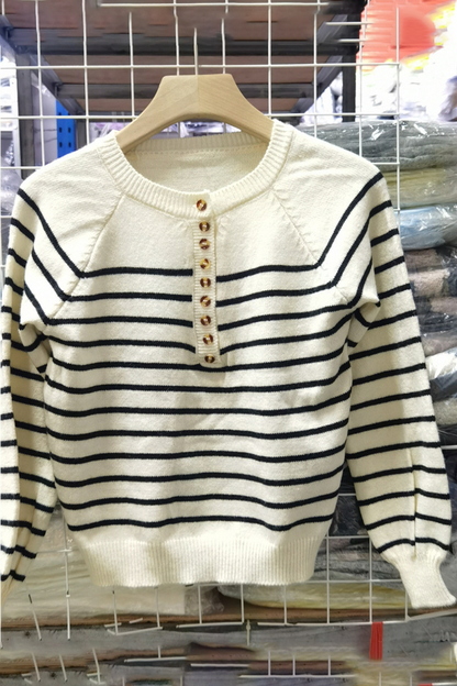 Stripe Buckle Weave Contrast O Neck Sweaters