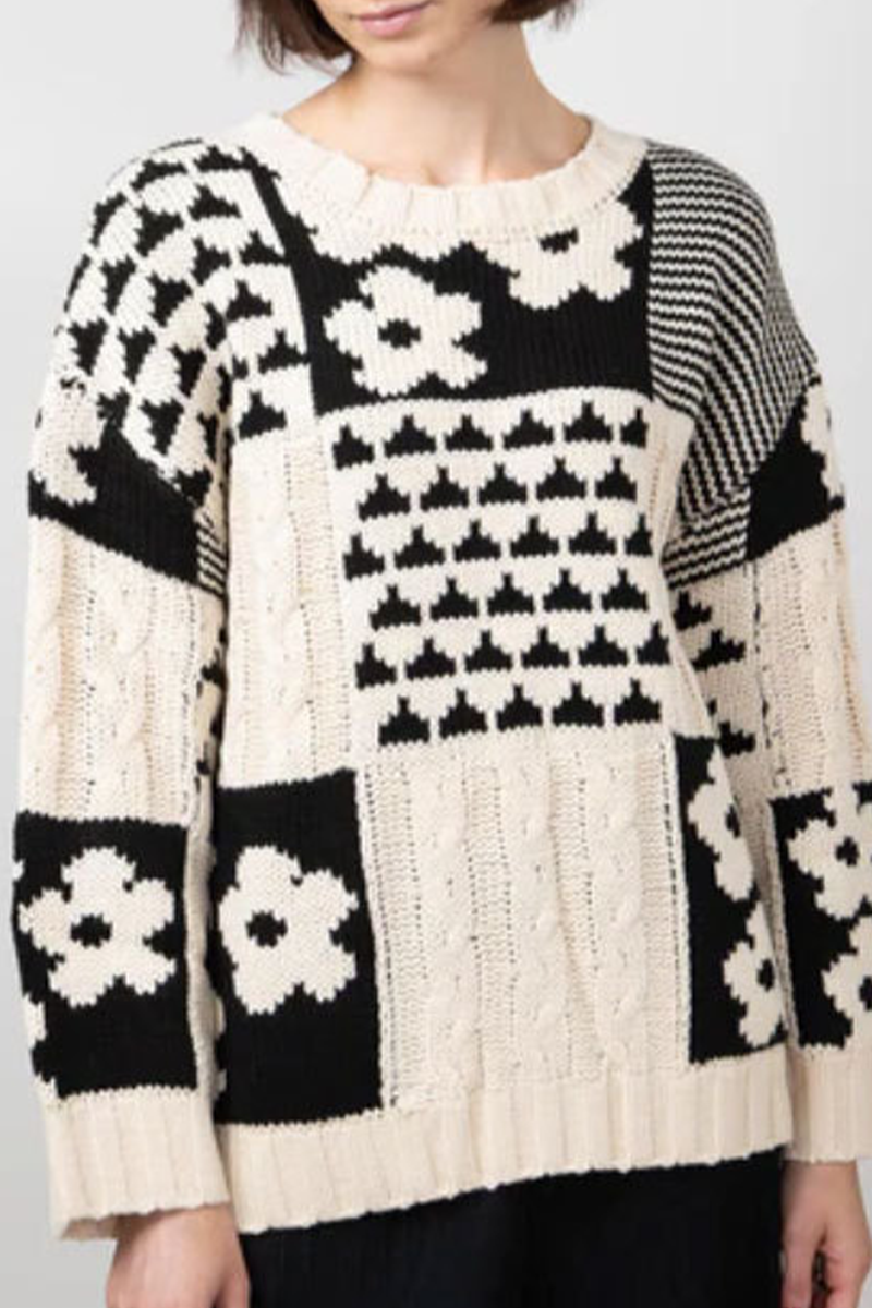 Colorblock Flowers Weave Contrast O Neck Sweaters