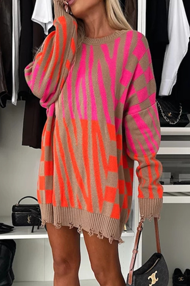 Stripe Irregular Weave Contrast O Neck Sweaters