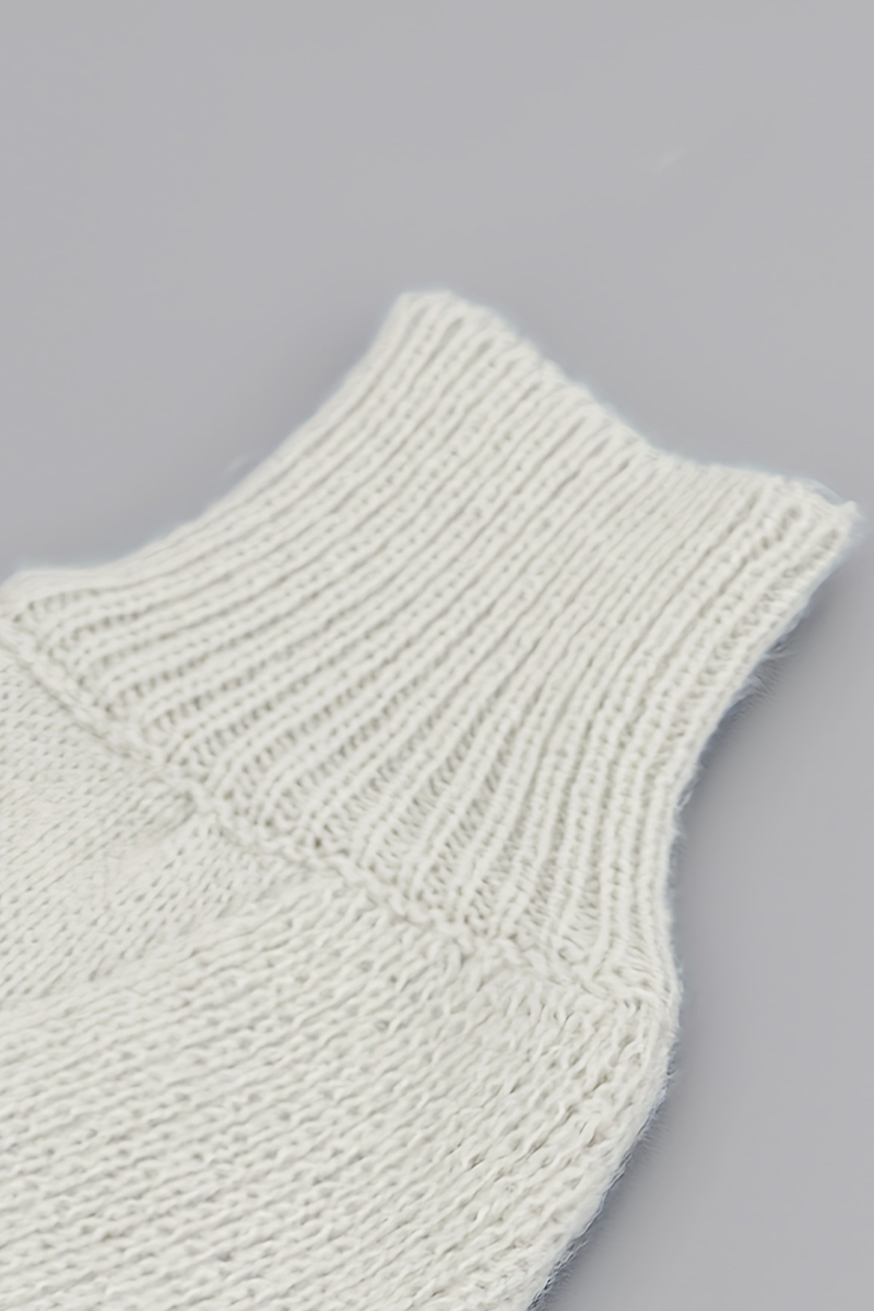 Color Weave O Neck Sweaters