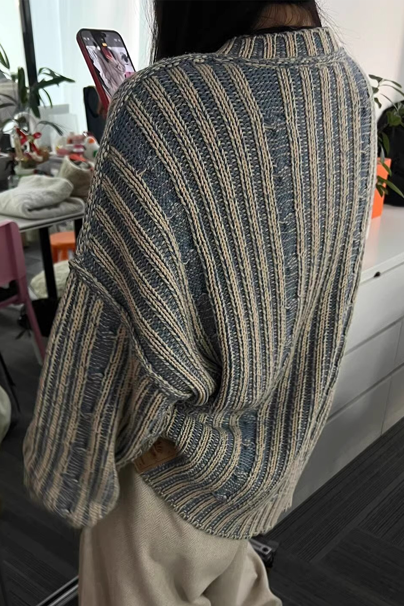 Stripe Weave Contrast Potholes O Neck Sweaters