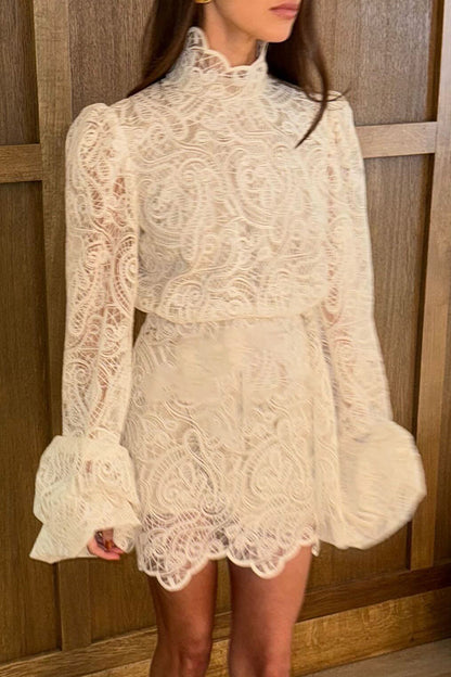 Lace Half a Turtleneck Long Sleeve Two Pieces