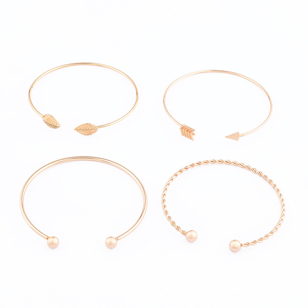 Classic Gold Bracelet with Timeless Appeal