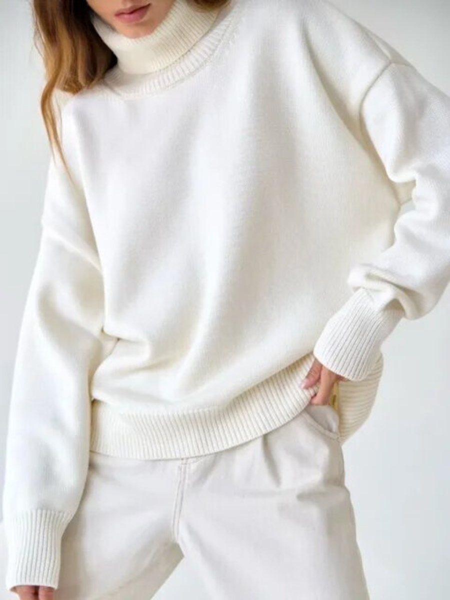Karolina® | An effortless and fashionable sweater