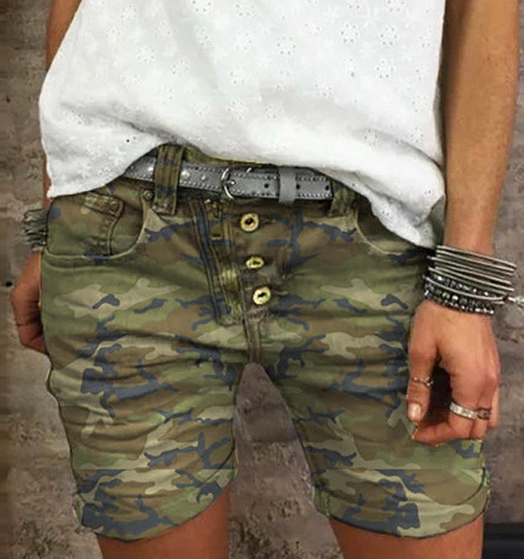 Moxidress Elastic Waist Buttons Skinny Camo Shorts