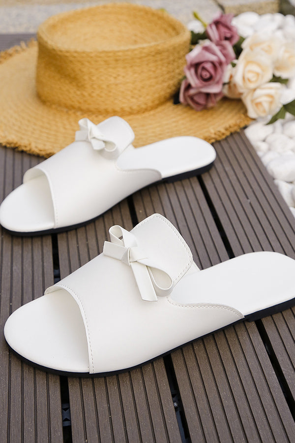 Simple Flat Beach Sandals With Bow Accessories