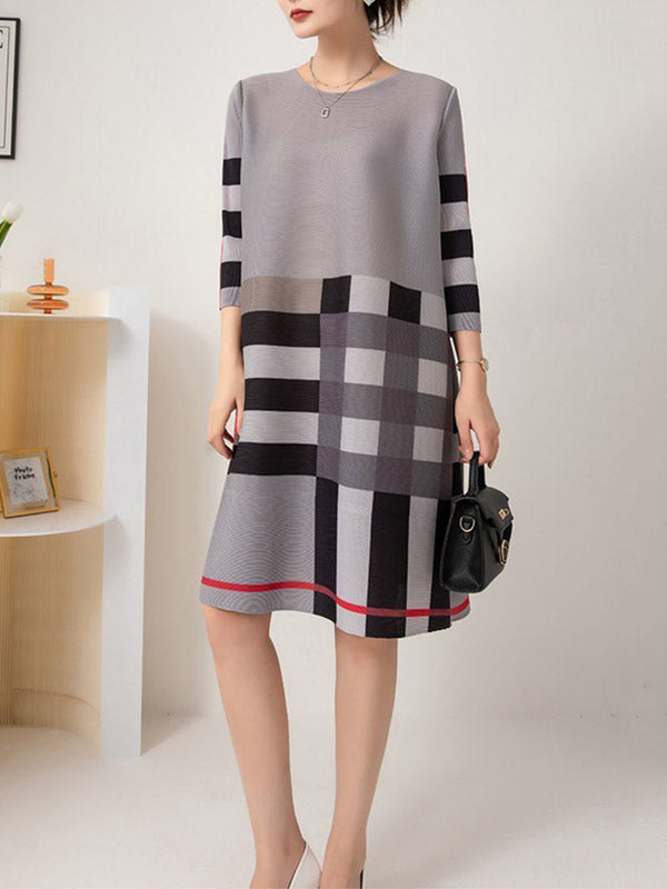 A-line Loose Contrast Color Plaid Pleated Round-neck Mini Dresses