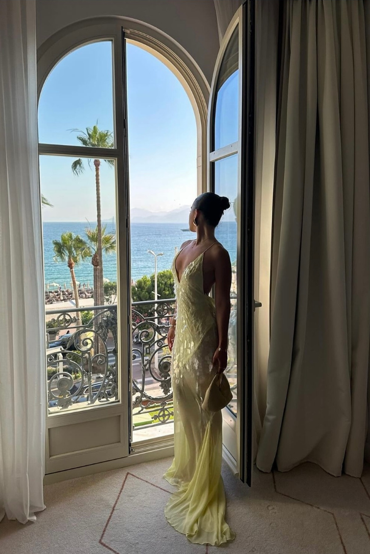Aaliyah | V-neck Sleeveless Maxi Dress