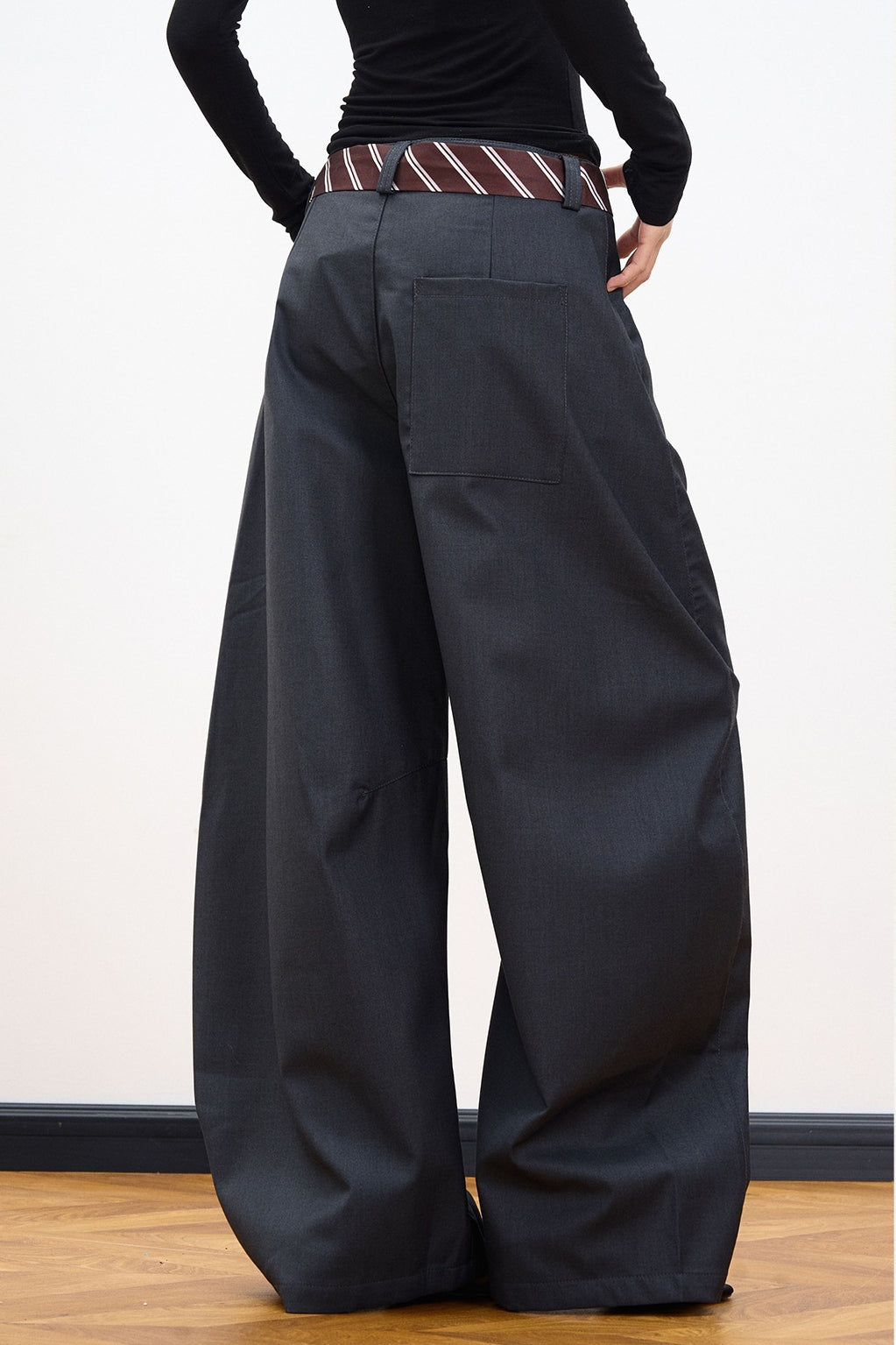 Belt Detail Curved Wide Leg Pants