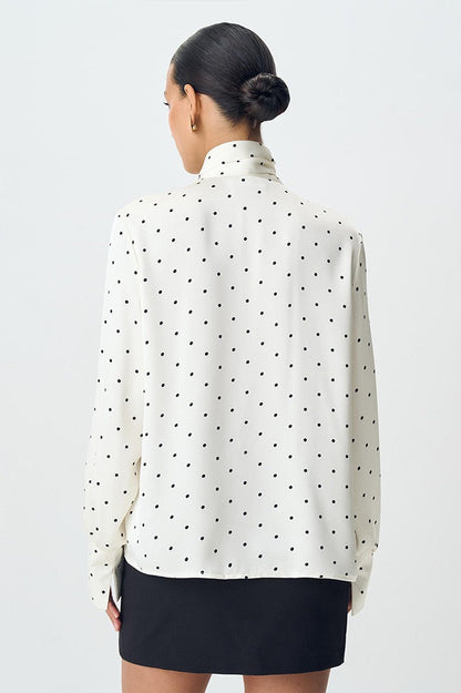 Polka Dot Collared Tie-up Slim Blouse