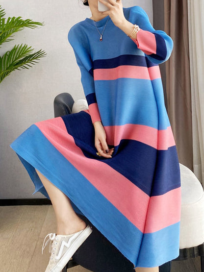 A-line Loose Pleated Striped Round-neck Midi Dresses