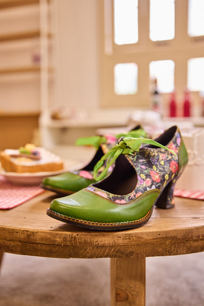 Soffia | Romance Novel Leather Pump