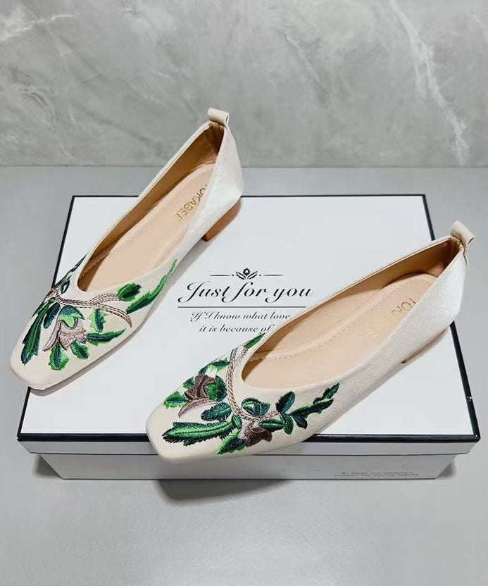 Comfortable Light Green Flat Feet Shoes Splicing Embroidered