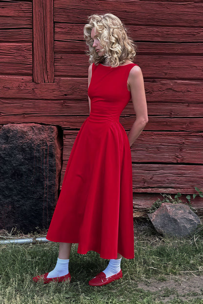 Sleeveless Waisted Slim Midi Dress