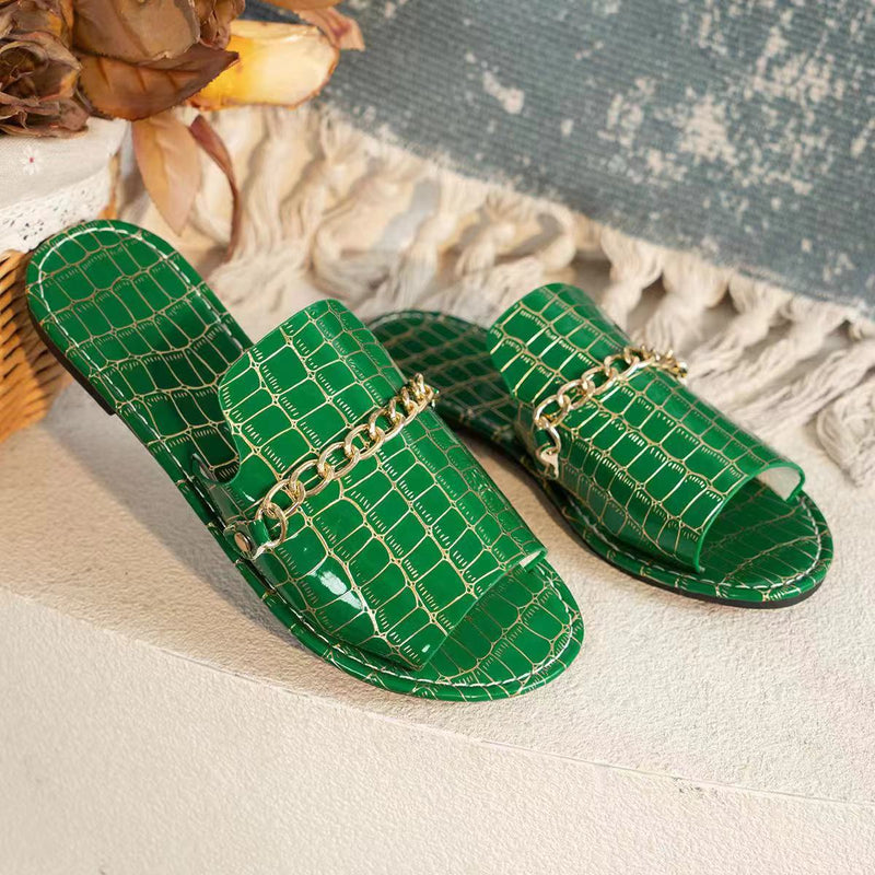 Flat Beach Sandals With Chain Accessories