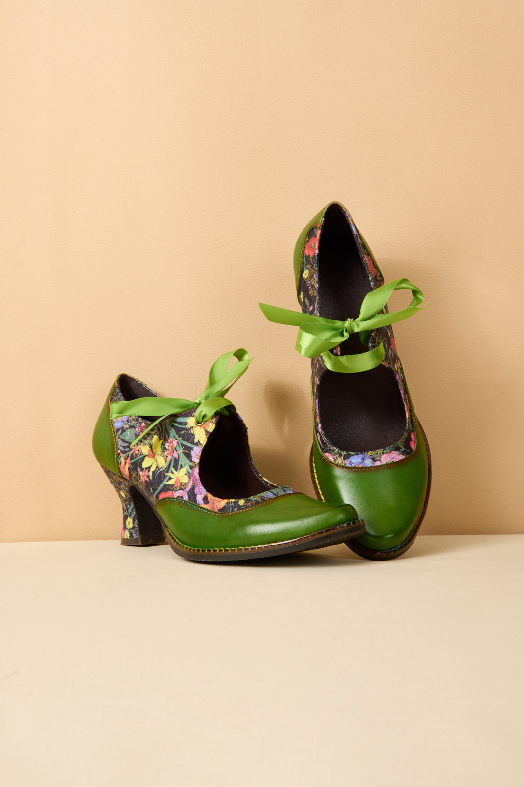 Soffia | Romance Novel Leather Pump