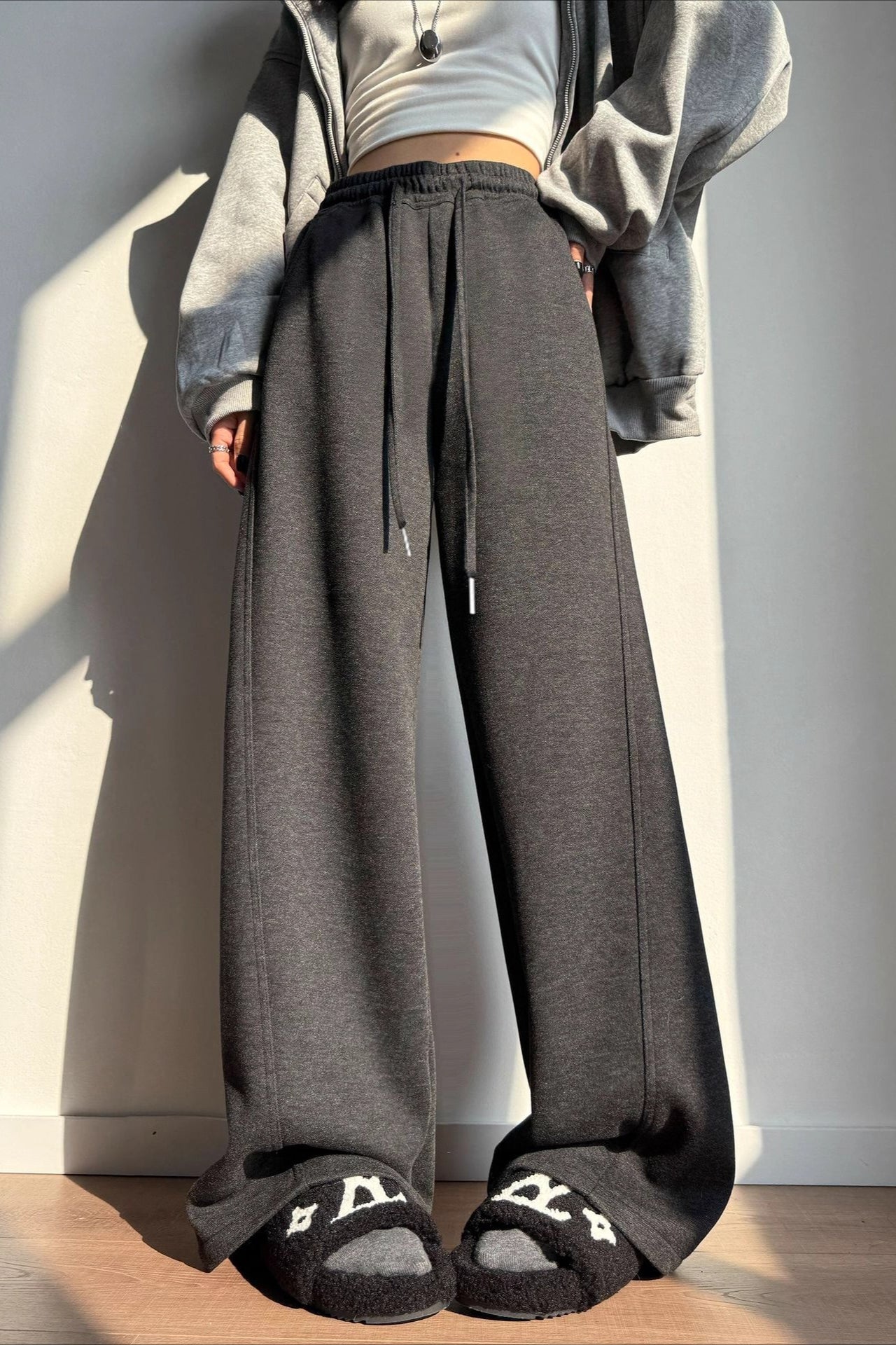 Plush Wool Curved Knit Pants