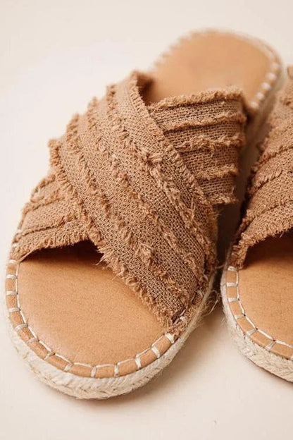 Flat Straw Cross-over Fisherman Shoes