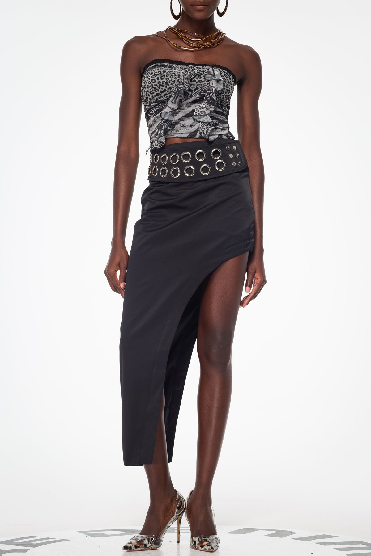 Bakır Buckle Asymmetric Split Maxi Skirt