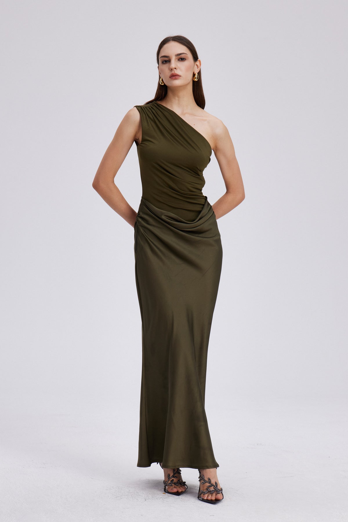Beres One Shoulder Satin Maxi Dress in Green
