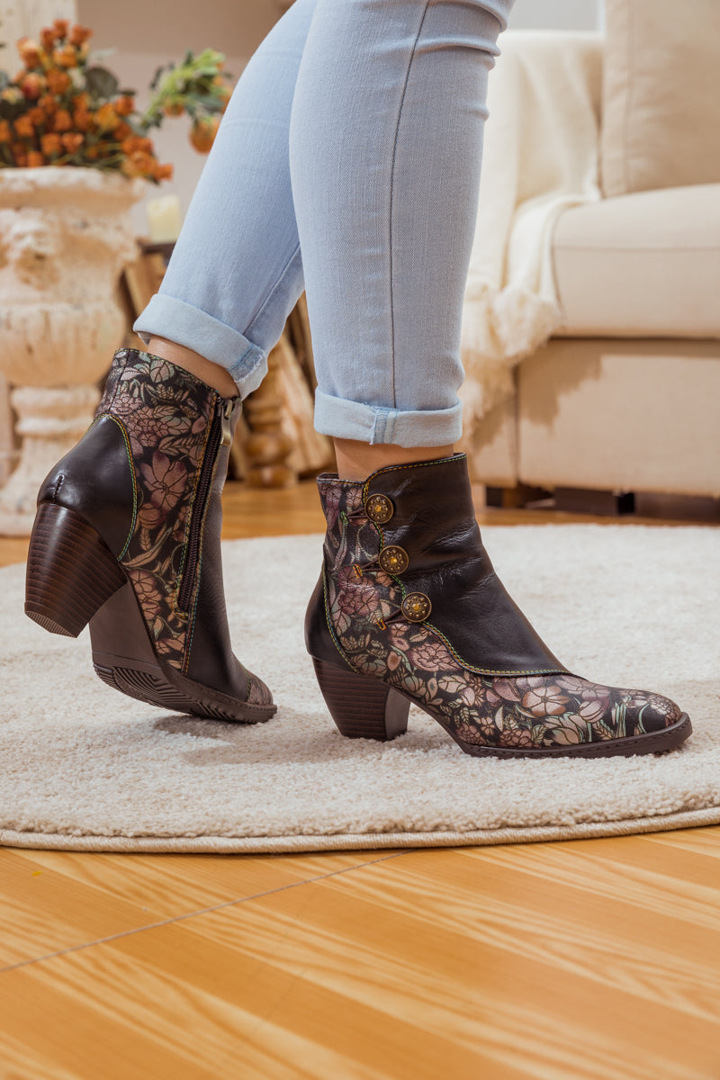 Soffia | Button-accent Black Leather Ankle Boot