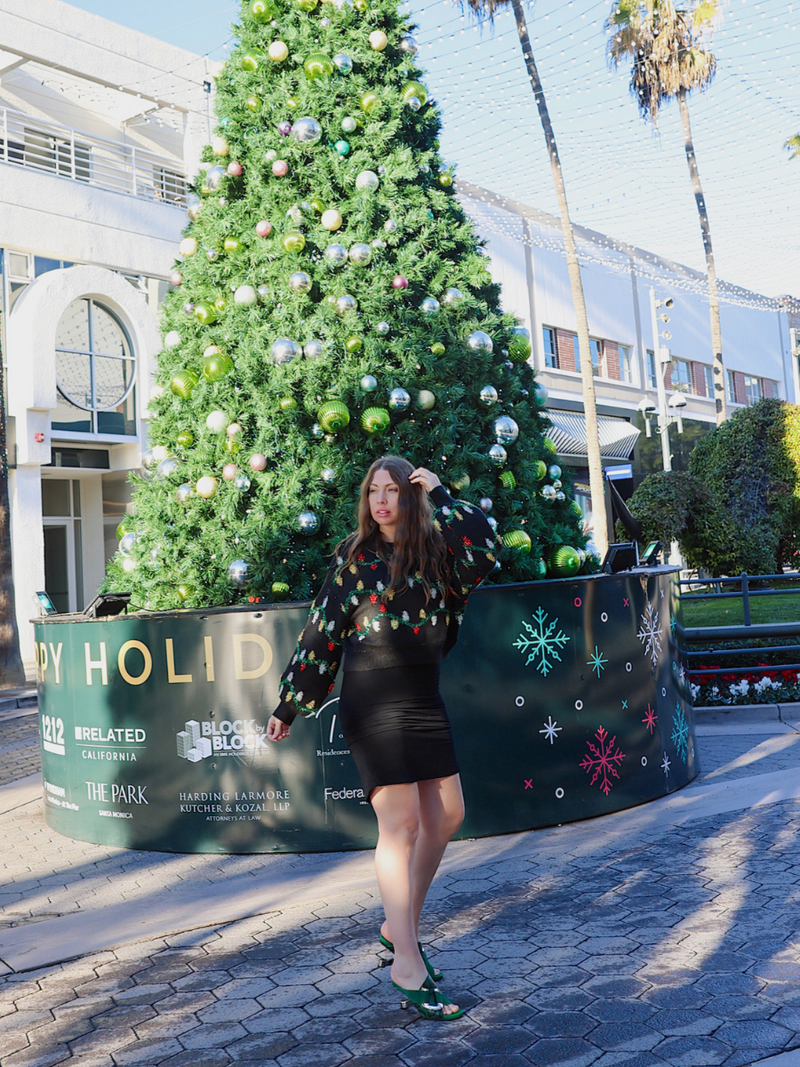 Doll | Black & Green Glitter Christmas Light Sweater