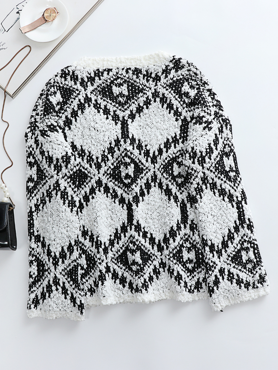 | Geometric Pattern Ripped Side Hem Sweater - Black