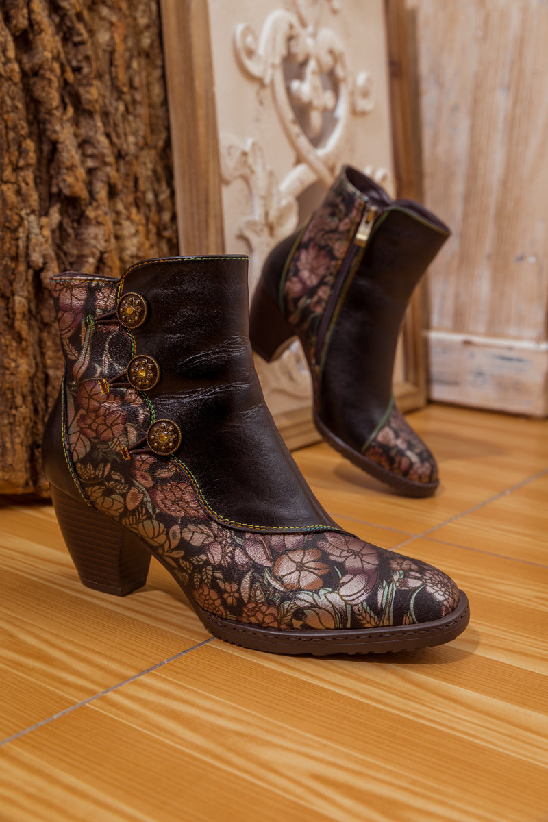 Soffia | Button-accent Black Leather Ankle Boot
