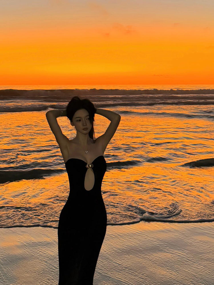 Black Cut-out Bodycon Maxi Dress _ & Sultry Beach Party Outfit
