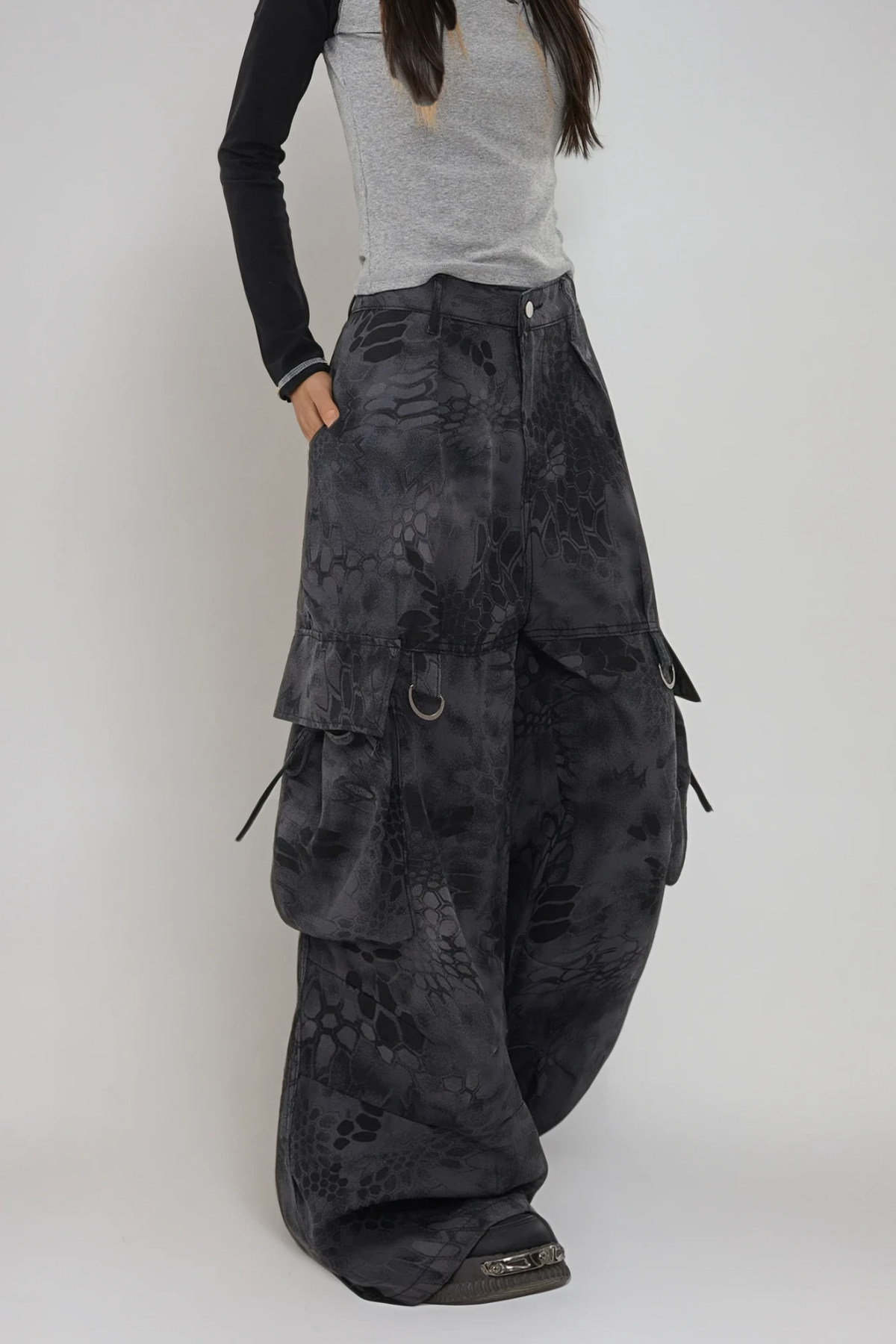 Boaventura Python Pattern Cargo Pants in Black