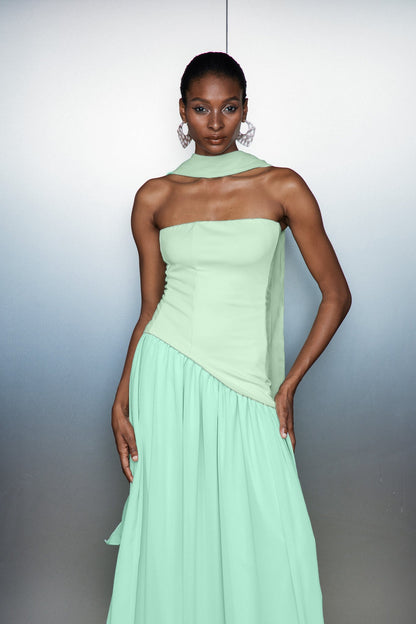 Cathaoir Ruffle Asymmetric Split Maxi Dress in Green