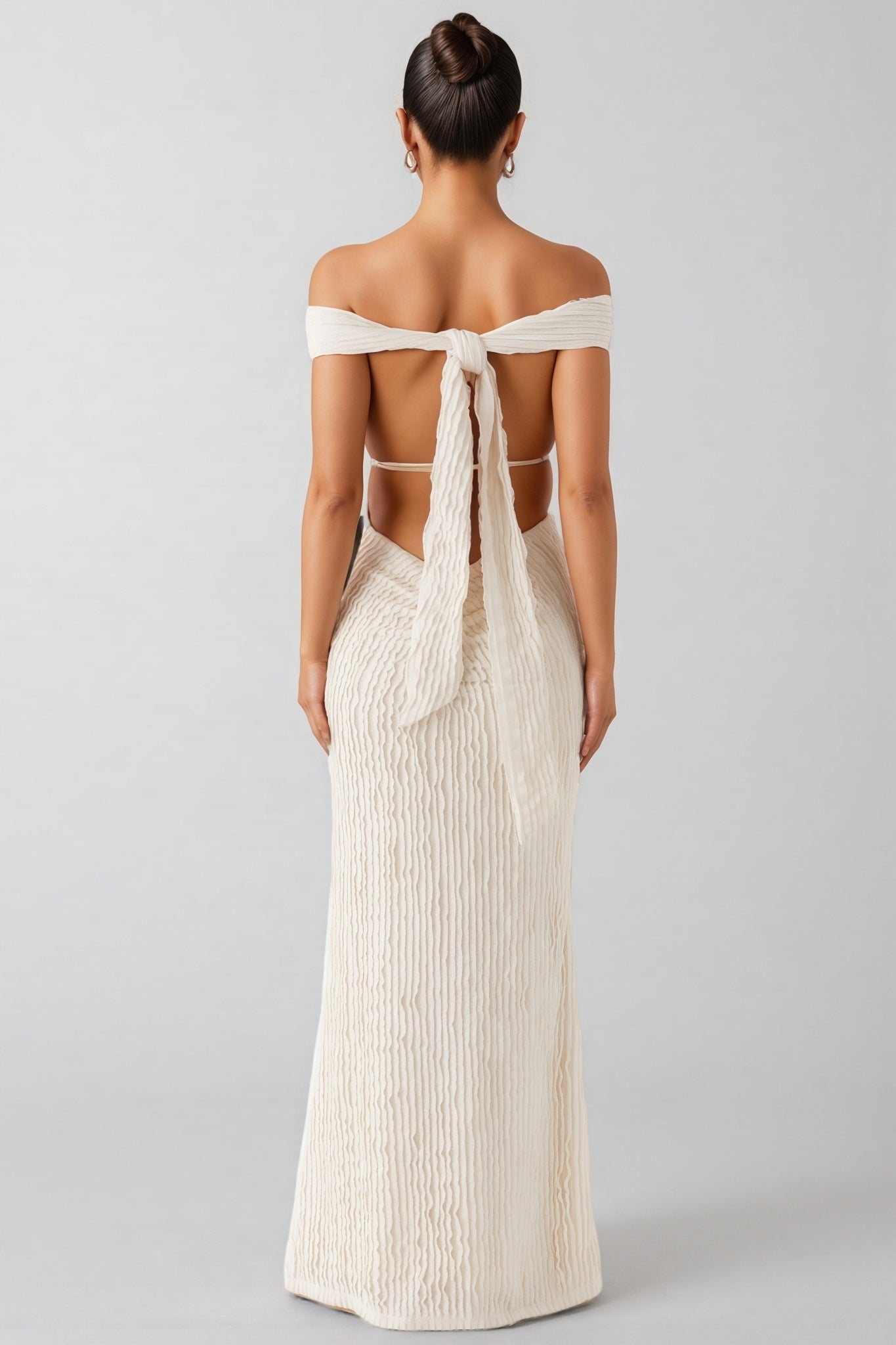 Ilthion White Strappy Backless Maxi Dress