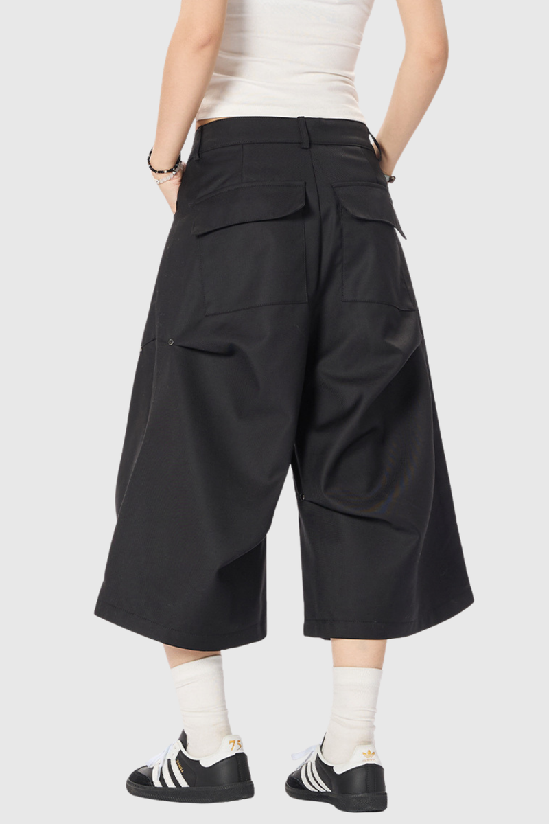Chinedu Ruch Midi Pants in Black