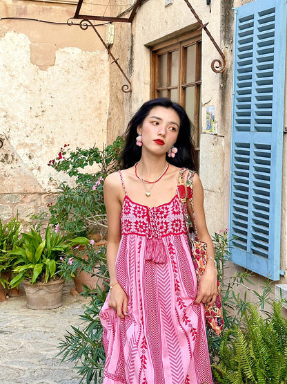 Embroidered Maxi Dress _ Summer Holiday Outfit